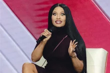 Nicki Minaj fait une apparition surprise à un rassemblement conservateur... 