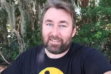 La légende de 'Disney Vlog' Adam the Woo retrouvé mort à son domicile... à l'âge de 51 ans