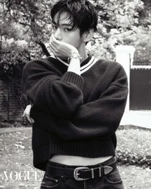 [Photo &] BTS V, Vogue Japan Pre-Order Sold Out Crisis... 