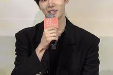 Choo Young Woo Wondering If He Looks Like the Japanese Male Protagonist haha