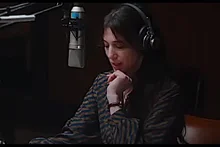 Charlotte Gainsbourg Becomes a Temporary DJ📻