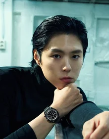 [Photo &] Park Bo Gum, Unique Silhouette Illuminating the Night of the Han River… GQ January Issue New Year’s First Cover 'So Handsome'