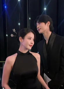 [Photo &] Byun Woo-seok and IU, '21st Century Grand Lady' Style… Overwhelming Visual Chemistry