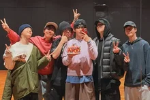 [Photo&] BTS V Celebrates 30th Birthday in Practice Room 