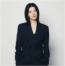 이영애, 〈헤다 가블러〉로 32년 만에 연극 무대 복귀