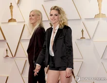 크리스틴 스튜어트, 동성 연인과 결혼