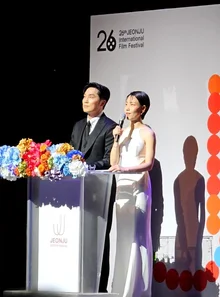 [2025 JIFF]중동스타 신현준(?)까지 출동한 제26회 전주국제영화제 개막식 현장