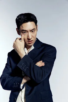 [인터뷰]〈소주전쟁〉 이제훈 “인범처럼 돈의 가치를 가장 옳다고 믿는 사람 많아, 〈소주전쟁〉으로 소통하고 싶었다”