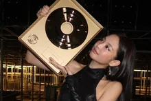 [Photo&] Jennie, Golden Disc Triple Crown... 