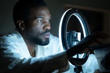 超能力の代わりに「言葉の味」を装備したマーベルの新作『ワンダーマン』、次元の異なる楽しみポイント3