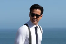 科林·法瑞爾的霓虹黑色回歸… Apple TV+《糖果》第二季，確定於6月19日公開