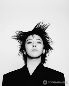 [포토&] 지드래곤, 데뷔 첫 중동 공연…두바이 축제 헤드라이너 출격