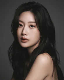 Moon Ga-young Donates 50 Million Won from the Essay Collection 「PATA」... Worked to Establish a Foundation for Women's Independence in the Slum Area