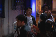 And it's Choroong! Let's take a picture. Behind-the-scenes cuts of 'Bloody Flower' to prevent over-immersion revealed!