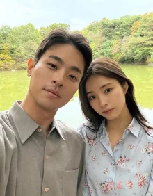 シン・セギョン、'ヒューミント' パク・ジョンミンと共演した未公開 '過剰没入' カットを公開...パク・ジョンミンと完成させた切実なメロドラマの物語