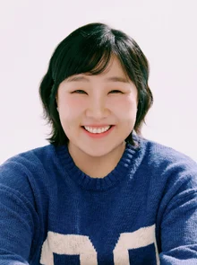 Lee Soo-ji Wins the Impact Award at The Awards...Surprising Transformation into Ham Buggy During Acceptance Speech