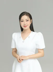 Song Ga-in's LA Concert Postponed Due to Visa Issues... Trump-era Visa Policies Disrupting US Performances