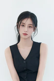 Actress Kang Min-ah Transforms from 'Former National Idol'... Confirmed Casting in Romantic Comedy 'Empathy Cell'