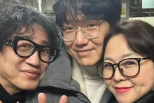 [Photo &] Sung Si-kyung Makes Surprise Appearance at Kim Kwang-jin Concert... Praised for His 
