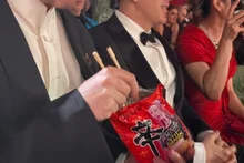 [Culture&] Oscar-winning Director Chris Appelhans of 'K-Pop Demon Hunters' Eats Raw Ramen at the Oscars! Next Up: 'Welcome, First Time in Korea'