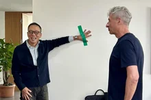 Hyundai Card's Chung Tae-young Meets Maurizio Cattelan, Creator of the 100 Billion Won Banana Artwork!