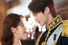 IU（李知恩）×邊佑錫，釋出令人窒息的貼身海報…「21世紀大君夫人」心動警報