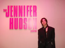 テミン、美『ジェニファー・ハドソン・ショー』に電撃出演…チャーリー・プース＆ゼンデイヤと肩を並べて