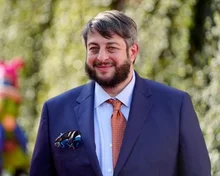 ‘Bob’s Burgers’ Voice Actor Eugene Mirman Seriously Injured in Tollgate Crash… Governor’s Security Team Stages Dramatic Rescue