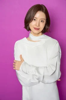 Moon Chae-won Becomes a June Bride... Announces Sudden Marriage to a Non-Celebrity