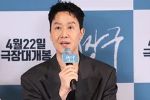 [照片&] 鄭宇主演、導演、編劇電影《魷魚》繼《風》睽違15年歸來後續作《媒體試映現場》