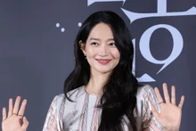 [Foto y] Shin Min-a, radical transformación en un thriller de gemelos que le hace perder la vista: en el lugar del informe de producción de <i>Ojodongja</i>