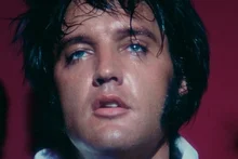 Baz Luhrmann confirma el estreno del documental «Epic: The Elvis Presley Concert» para el 1 de julio y abre las fotos de prensa