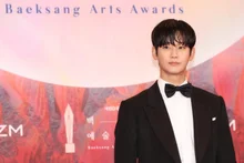 Kim Soo-hyun regresa tras superar la polémica de “Gaseyeon” ... vuelve en 1 año y 3 meses con un anuncio de una marca de moda