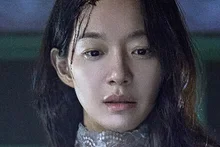 シン・ミナの1人2役スリラー『〈눈동자〉』圧倒的なサスペンスを盛り込んだキャラクターポスター＆予告編公開