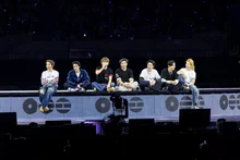 [フォト＆] BTS、釜山で11万アミと13周年祝う…熱狂のアリラン大合唱「コンサート会場の現場」