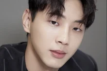 Bão lửa sau quyết định rời show của Jisoo vì cáo buộc bạo lực học đường… Tòa án chốt bồi thường 8,8 tỉ won cho công ty cũ
