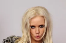 Lauren Bennett, ca sĩ nhóm G.R.L. (từng hát “Party Rock Anthem”) qua đời ở tuổi 37