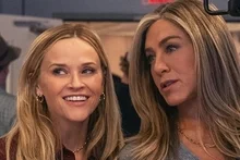 Jennifer Aniston et Reese Witherspoon mettent un point final à leur grande aventure avec la saison 5 de « The Morning Show » en 2027