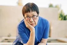« Emouvant » à l’aube de ses quatre-vingts ans : le maître hongkongais Ann Hui remporte le « Camelia Award » au Festival international du film de Busan