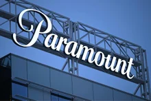 Paramount examine la vente de « CNN » pour permettre sa fusion avec Warner, un coup très risqué avant tout transfert de siège