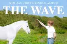 Kim Jae-joong regresa con «The Wave» tras 15 meses… con el apoyo de Lee Mu-jin