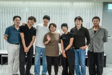 Lee Jung-eun và Kim Moo-yeol tái hợp sau 4 năm trong “Bà già” của Netflix: người phụ nữ ngoài 70 tuổi cầm súng vì cháu trai