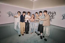 Apple Music lần đầu mời 6 nhóm K-pop, đưa “Radio Takeover” ra toàn cầu