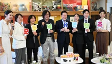 “I worry only old trees will remain”: President Lee vows in France to restore “K-content” ladder after meeting Lee Chang-dong, Jeon Do-yeon