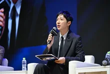 【圖輯】李相燁坦言拍短影音「每次都在和結束鍵搏鬥」…導演李炳憲「被狠狠修理」 BCWW 2026 конференция現場