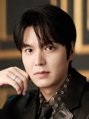 Entretien — Lee Min-ho ① : « Dans 《Amsalja-deul》, sur le plateau, je suis resté tel que je suis ; on ne peut pas l’imaginer sans l’avoir vécu »