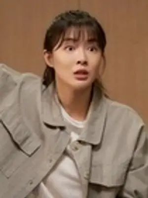 ‘The Secret of CSAT Question Writing’: Lee Sun-bin and Yoo Jae-myung lead 40-day comedy at test-writing headquarters — 11 stills released
