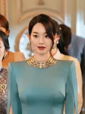 Disney+ dévoile les premières images de Shin Min-a dans « L’Impératrice remariée », impératrice à la prestance parfaite
