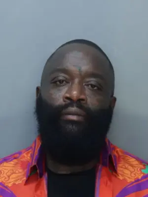 El magnate del hiphop Rick Ross, detenido por agredir e intentar estrangular a su pareja en una mansión de Star Island