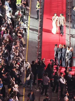 [Festival Internacional de Cine de Busan] Apertura espectacular, con estrellas como Michelle Yeoh y Hyun Bin… 93 películas se estrenan mundialmente